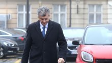 Kujundžić bez riječi izjurio sa sastanka s Plenkovićem, u 13:30 objavljuje odlazi li ili ne
