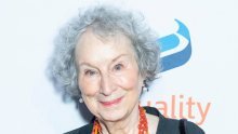 Nakon osvojene nagrade Booker, Margaret Atwood vraća se svojim počecima i pisanju poezije