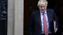 Johnson planira uvesti pune carinske provjere za robu iz EU-a