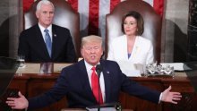 Trump odbio pružiti ruku Pelosi, ona poderala govor: Ovo su stvari kojih se u njemu dotakao, uključujući oružje i Mars