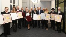 Kolinda Grabar Kitarović u Njemačkoj podijelila povelje za domoljublje