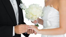 Mnogi biraju 14. veljače za sklapanje braka, čak i ako nije subota