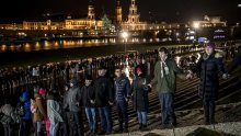 Ljudski lanac u Dresdenu formiralo 11.000 građana