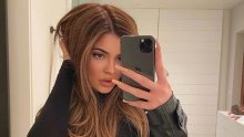 Kylie Jenner ponovno na udaru javnosti, a sve zbog naušnica na dvogodišnjoj kćerkici