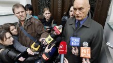 'Sanader bi mogao zatražiti politički azil'