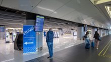 Zrakoplov iz Rima sletio u Dubrovnik, putnici iz Crne Gore i BiH posebnim autobusom odlaze do njihovih granica