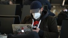 Raste broj zaraženih u Europi i SAD-u. Amerikanci izdvajaju 8,3 milijardi dolara za borbu protiv zaraze