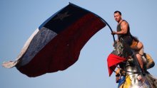 Ponovno izbili prosvjedi u Čileu, gotovo 300 uhićenih