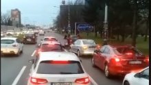 [VIDEO] Okršaj na prometnici: Vozačice se sukobile na Slavonskoj aveniji, a poznat je i razlog tuče