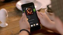 Prva reklama za Amazonov Fire Phone se bavi nečim drugim