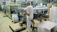 Industrijska proizvodnja potonula 9,4 posto