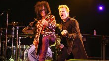 Billy Idol za nastup u Beogradu treba dva glačala
