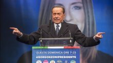 Berlusconi daruje deset milijuna eura bolnicama u Lombardiji