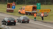 Predizborna igra mačke i miša u Jaski