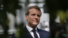 Macron najavio obavezno nošenje maski i dodatnih 100 milijarda eura za gospodarski oporavak