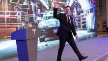 Elon Musk prijeti preseljenjem sjedišta Tesle iz Kalifornije