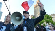 U Poljskoj se održavaju predsjednički izbori iako birališta nisu otvorena