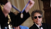 Otpor dodjeli francuske Legije časti Bobu Dylanu