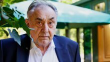 Boris Bućan: Tragedija je to što većina hrvatskih umjetnika želi raditi po uzoru na ono 'vani'. Nemojte kao 'vani'! Budite svoji. Traje duže, ali priznanje će ipak doći