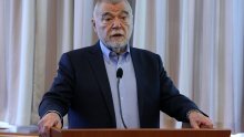 Bivši predsjednik Mesić tužio Bulja zbog povrede časti i ugleda, traži do 30 tisuća kuna