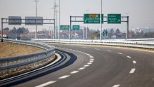 Trebamo li uvesti vinjete za autoceste?