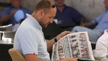 Kerum spašava 'žute', Rađa na odlasku