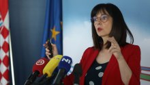 Ministrica Divjak predstavila planove za iduću školsku godinu: Stižu novi udžbenici i tableti
