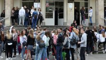 Preko 32 tisuće učenika izašle na maturu: Danas se polaže hrvatski na A razini