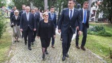 Plenković, Medved i Beroš u Vukovaru; od Vesne Bosanac dobili zahvalnice