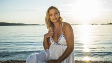 Otvorila sezonu: Nevena Rendeli Vejzović obavila prvo ovoljetno kupanje u moru
