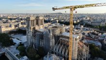 Greenpeace izvjesio klimatski transparent nad Notre-Damom