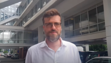 Priveden Srđan Nogo, navodni vođa desničara koji su pravili nerede tijekom prosvjeda u Beogradu posljednjih dana
