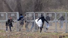 Slovenija: Nizozemac zaustavljen s 29 migranata, bit će vraćeni Hrvatskoj