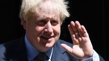 Johnson planira prekršiti dogovor o Brexitu kako bi EU maknuo 'revolver sa stola'