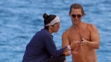 Glumac Matthew McConaughey pokazao goli torzo tijekom odmora s 12 godina mlađom Brazilkom