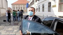 Beroš: Ako se stanje pogorša, aplikacija 'Stop Covid-19' postat će obavezna. I ne samo to