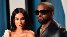 Kim Kardashian svim silama pokušava spasiti svoj brak; paparazzi je snimili uplakanu