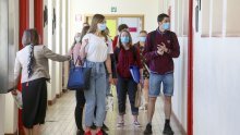 Izrael u problemima; Školu otvorili pa zatvorili jer je jedan učenik 'superširitelj' zarazio 150 kolega i 25 učitelja