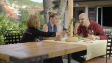 [VIDEO] Crnogorski spot za borbu protiv korone je čudo neviđeno: 'Nemoj slučajno da ti priđe na manje od dva metra'