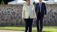 Iza zidova tvrđave, Macron and Merkel iscrtavaju smjer Europe