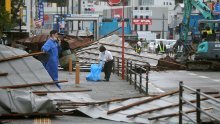 U Japanu dvoje umrlih, četvero nestalih nakon tajfuna