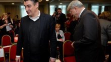 SDP-ovci iz dva tabora se časte: Od 'životinja' do 'Göbbelsa'