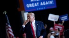 Trump održao skup u zatvorenom unatoč zabrinutosti zbog širenja koronavirusa