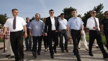 Premijera čekali u državnom hotelu, a on noćio u privatnom