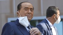 Berlusconi prebolio covid-19
