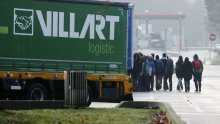 Četrdesetak migranata pobjeglo iz kamiona bez ventilacije u Austriji