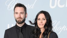 Courteney Cox na setu legendarnih Prijatelja emotivnom porukom zaželjela rođendan partneru: 'Moj najbolji prijatelj i ljubav'