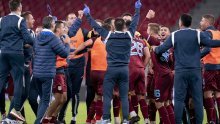 [VIDEO, FOTO] Rijeka slavi novu europsku bajku, a evo što je sve iskreno poručio autor toga uspjeha trener Simon Rožman