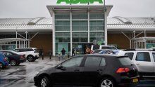 Walmart prodaje treći britanski lanac supermarketa za 8,8 milijardi dolara braći Issa