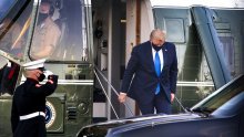 [FOTO] Poruka iz bolnice: Predsjednik Trump je vrlo dobro, počela terapija remdesivirom